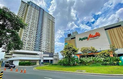 Condo Unit in QC Near Cloverleaf Ayala Mall .